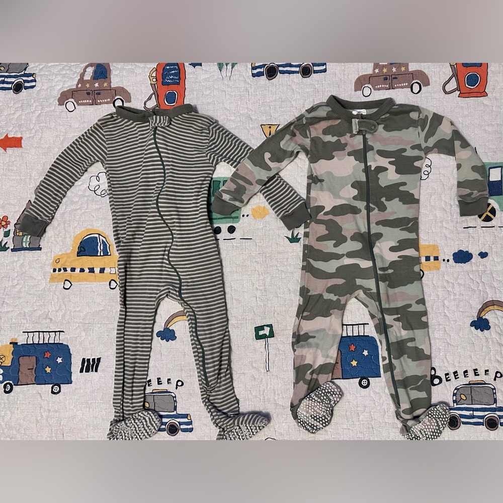 2/$15‼️ Gerber footed PJ set